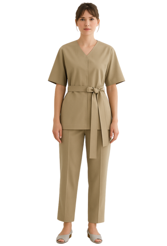 Универсальный женский костюм под заказ     