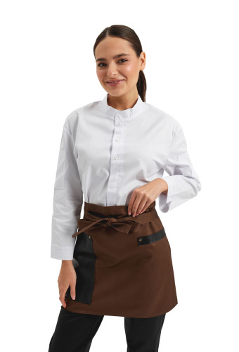 Short brown apron with a leather pocket  